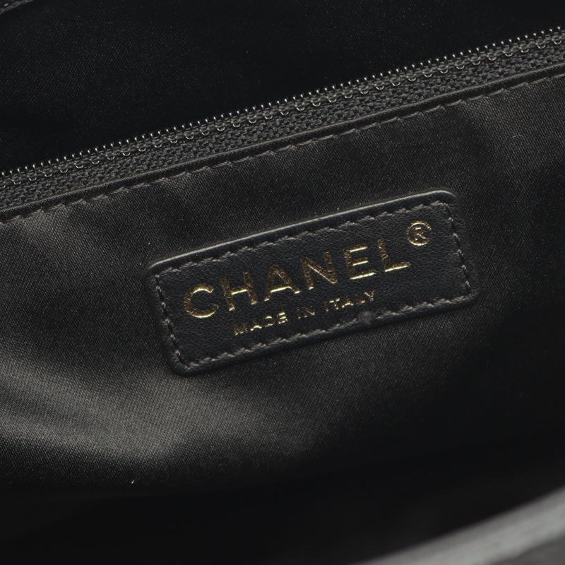Chanel Tote Bag Matelasse Grand Shopping GST A50995 Black Caviar Skin (grained