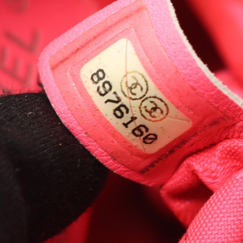 Chanel Shoulder Bag Cambon Line Small Black Leather Cambon Line Pochette Ladies