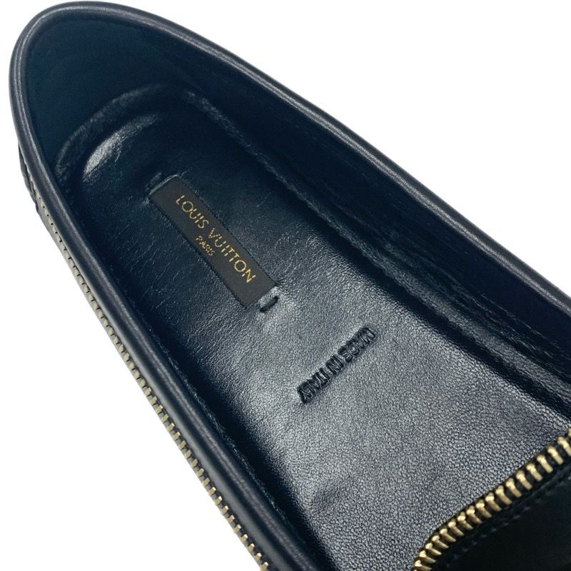 Louis Vuitton Flat Shoes Leather Black Gold Logo Driving Shoes Zip Design