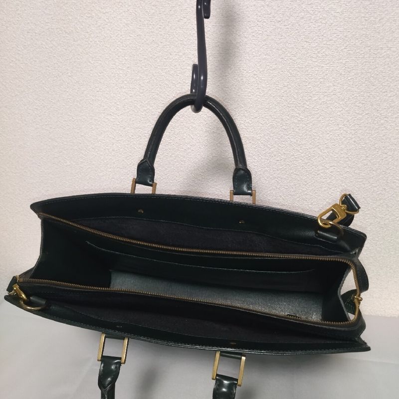 Louis Vuitton Porte Documents Rosan Taiga Epi Sear 2-Way Handbag