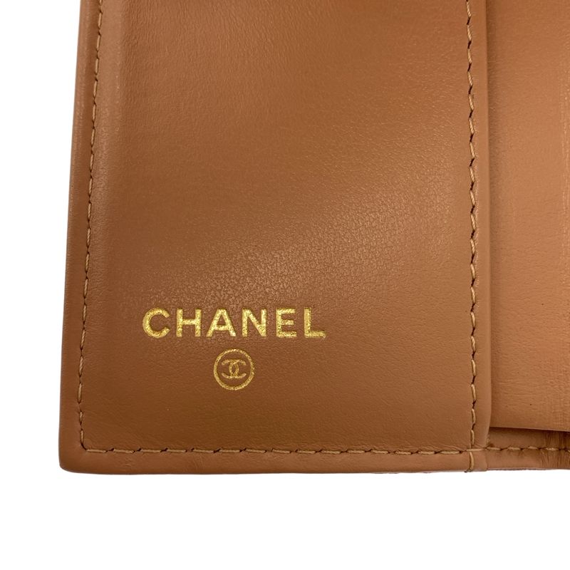 Chanel | Chanel 19 D'isneuf Matelasse Tri-fold Lambskin Compact Wallet | Brown