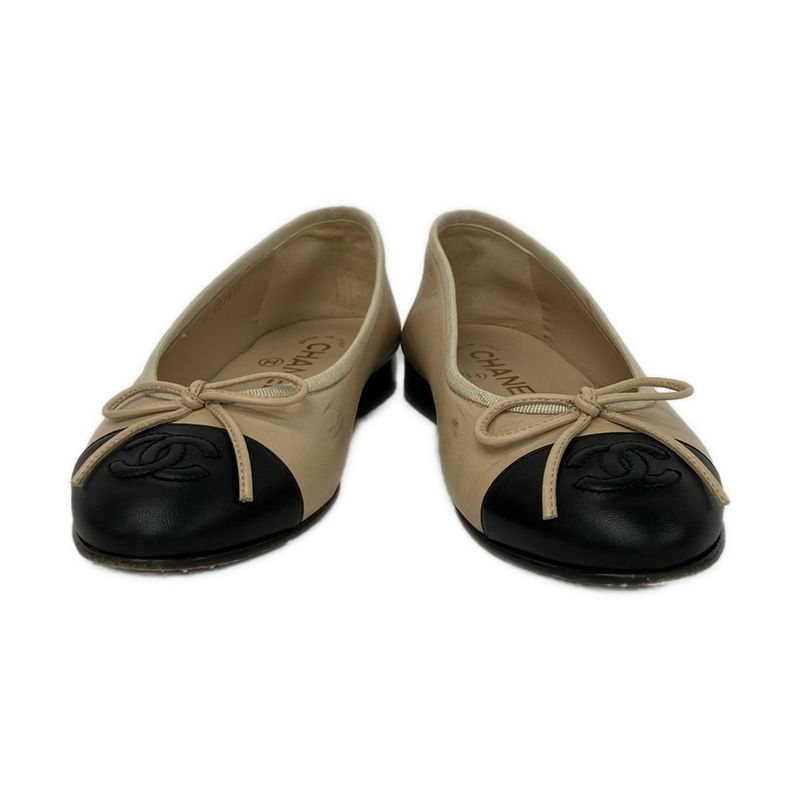 Chanel Flat Shoes 35 C Women's - G02819 Beige X Black Coco Mark Leather