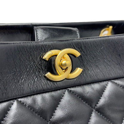 Chanel Quilted CC Logo Chainto Bag Lambskin Black Gold