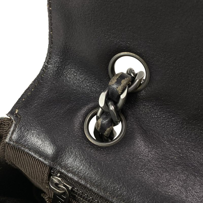 Chanel Shoulder Bag Chocolate Bar Stitch A15285 Navy X Black Flap Bag Chain