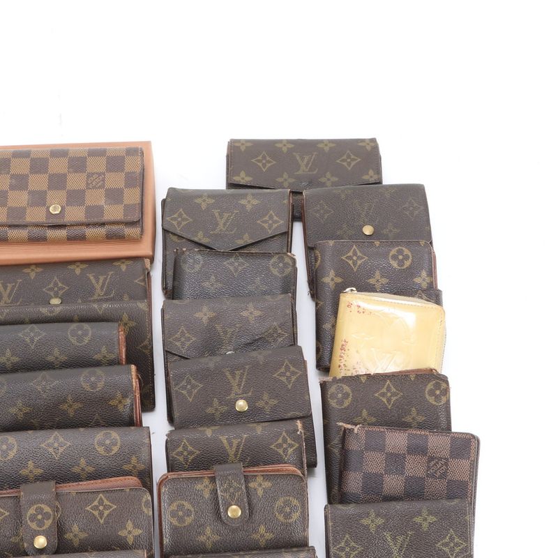 Summary 40-piece Set Louis Vuitton Damier Epi Leather Long Wallet Bi-fold