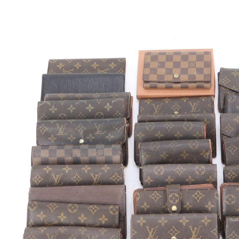 Summary 40-piece Set Louis Vuitton Damier Epi Leather Long Wallet Bi-fold