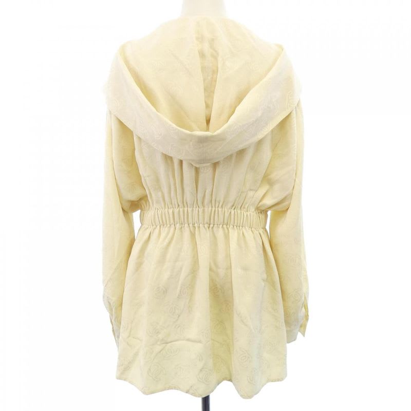 Chanel Size 38 Beige Shirt
