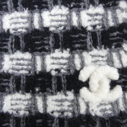 Chanel Muffler