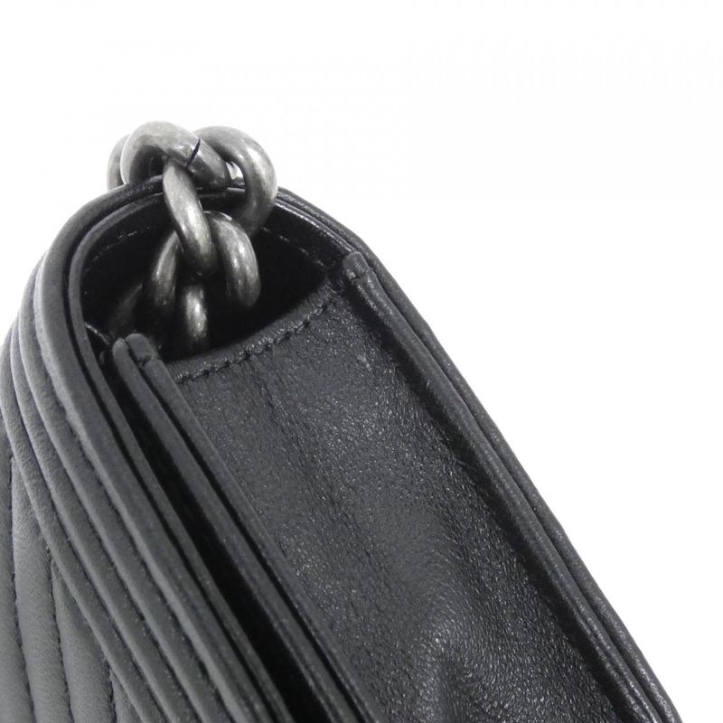 Chanel Boy Chanel Line Ap2302 Waist Bag