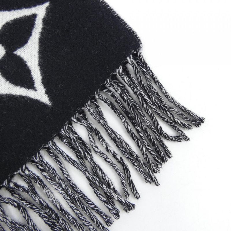 Louis Vuitton M92428 Muffler