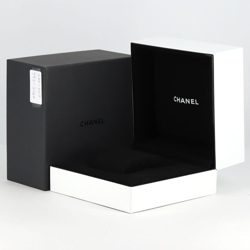 Chanel J12 Caliber 12.1 38mm (1.50in) Ceramic H5700 Ceramic Automatic Winding