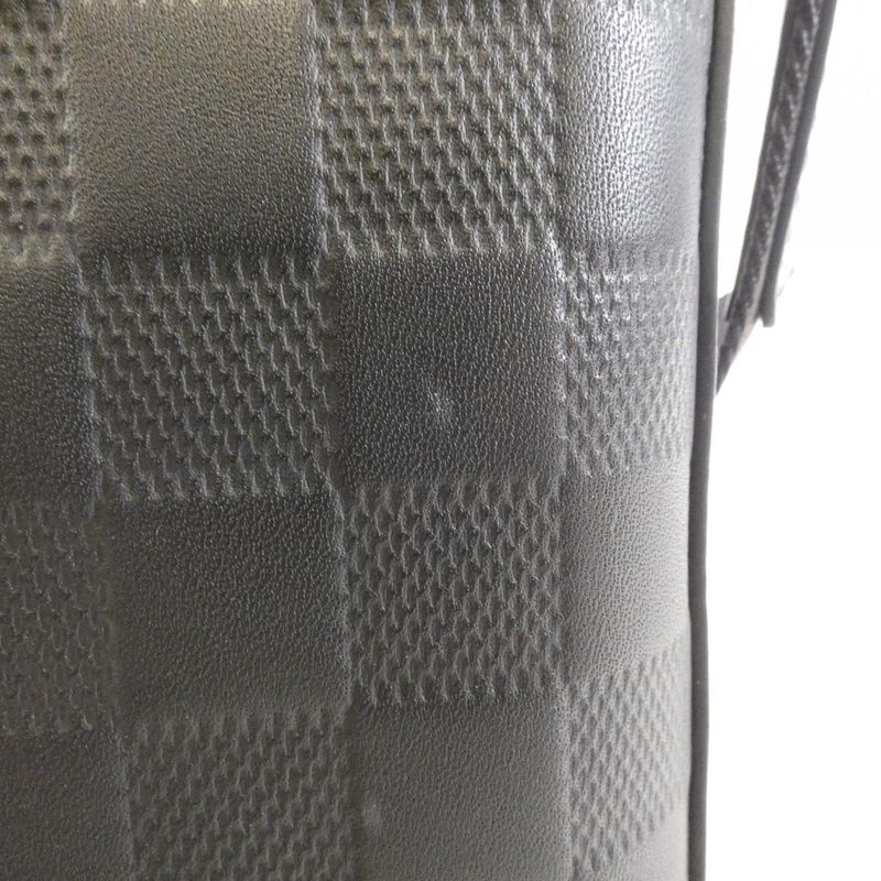 Louis Vuitton Damier Infini Discovery Messenger BB N42418 Shoulder Bag