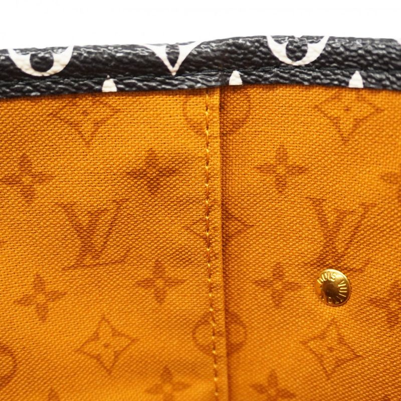 Louis Vuitton Tote Bag Monogram ・giant LV Crafty Neverfull MM M56584 Cles MM