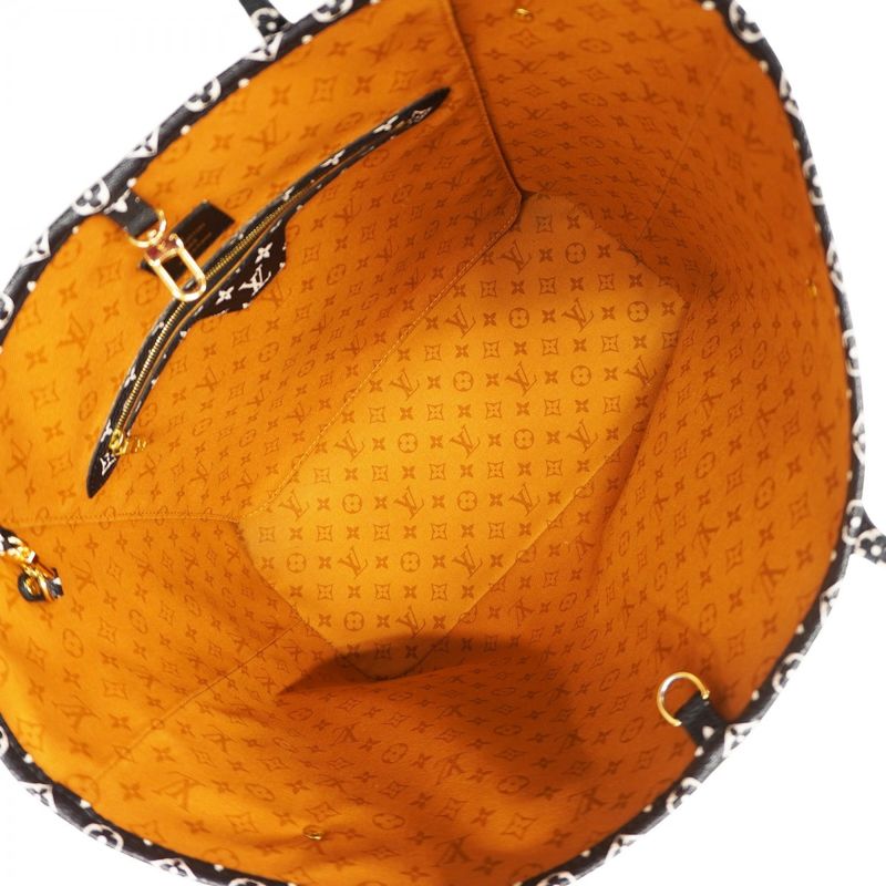 Louis Vuitton Tote Bag Monogram ・giant LV Crafty Neverfull MM M56584 Cles MM