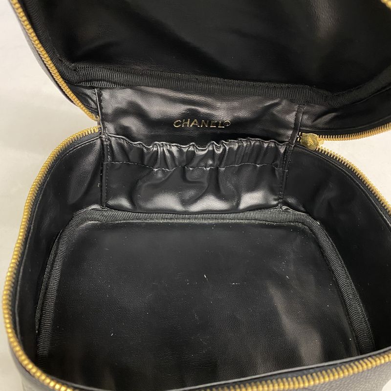 Chanel Vanity Bag Caviar Skin Black Gold Hardware Women's