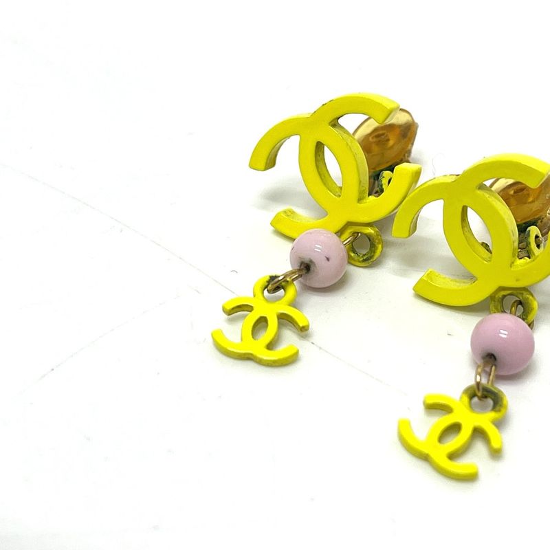 Chanel Earring Here Mark 2 Rows A21871 Metal Yellow