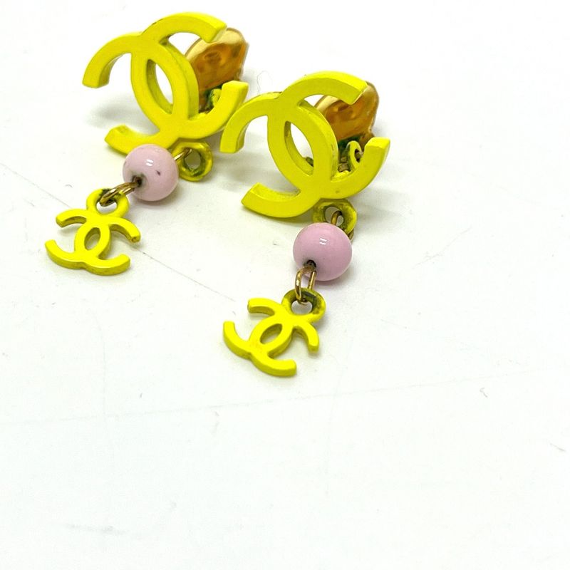 Chanel Earring Here Mark 2 Rows A21871 Metal Yellow
