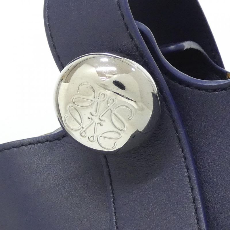 Loewe Pebble Bucket Bag Mini Aanbbbmx01 Shoulder