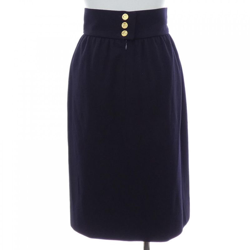 Vintage Chanel 20639 Suit