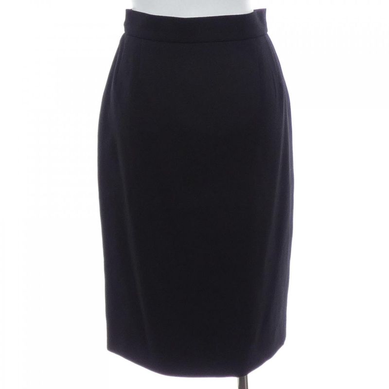 Vintage Chanel 20918 Suit