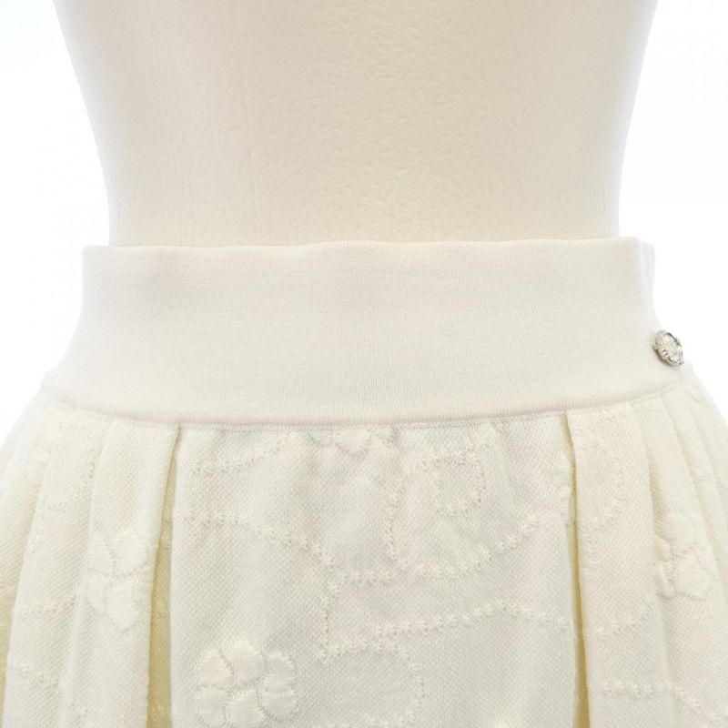 Chanel P45288k04803 Skirt