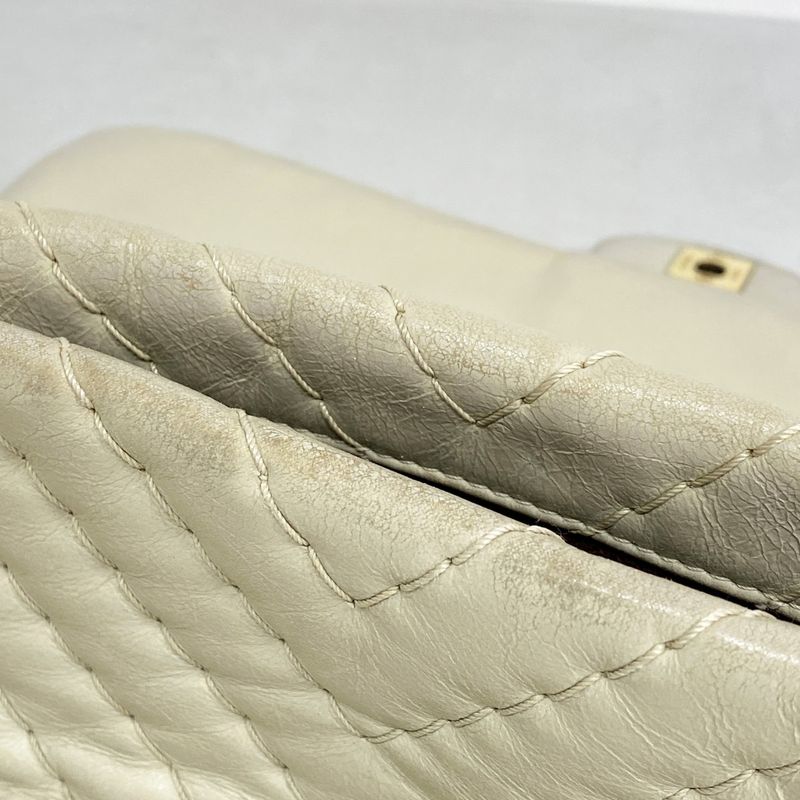 Chanel Shoulder Bag V Stitch Lambskin Beige Gold Hardware Women's