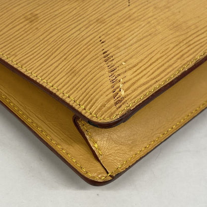 Louis Vuitton Clutch Bag Epi Pochette Serie Dragonne M52616 Winnipeg Beige