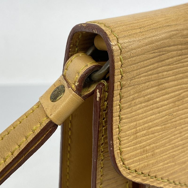 Louis Vuitton Clutch Bag Epi Pochette Serie Dragonne M52616 Winnipeg Beige