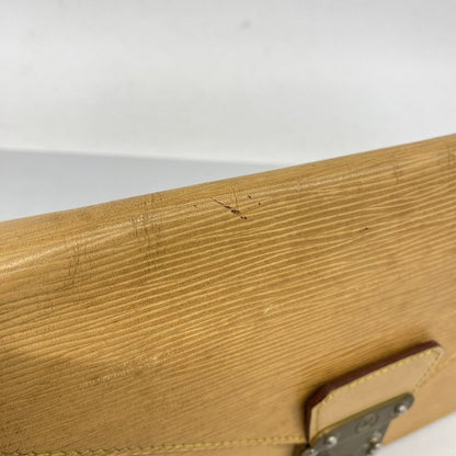 Louis Vuitton Clutch Bag Epi Pochette Serie Dragonne M52616 Winnipeg Beige