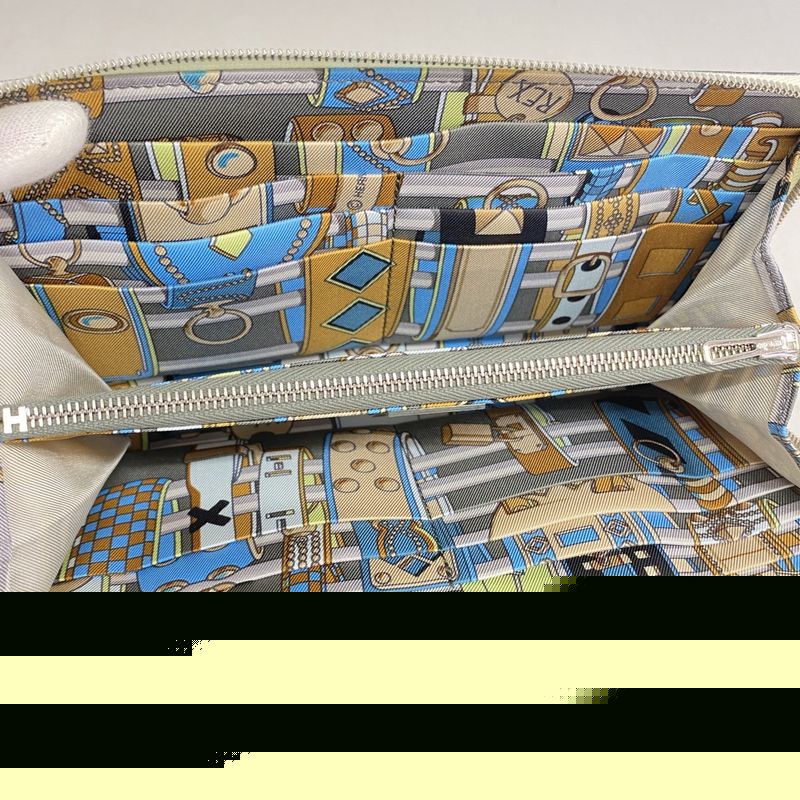 Hermes Long Wallet Azap Long Silk-in Vaux Epson Vert Peppermint Silver Hardware