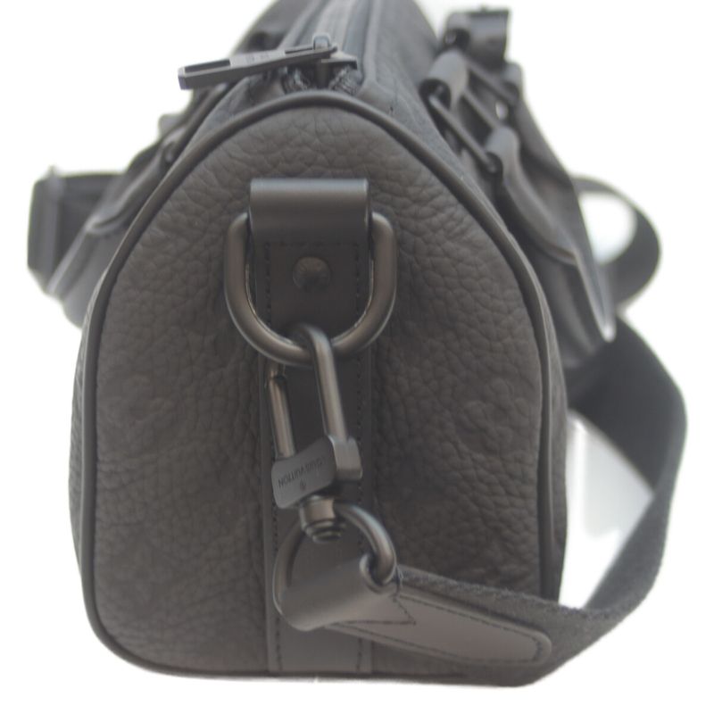 Louis Vuitton M20900 Triane Monogram Key Pole Bandage 25