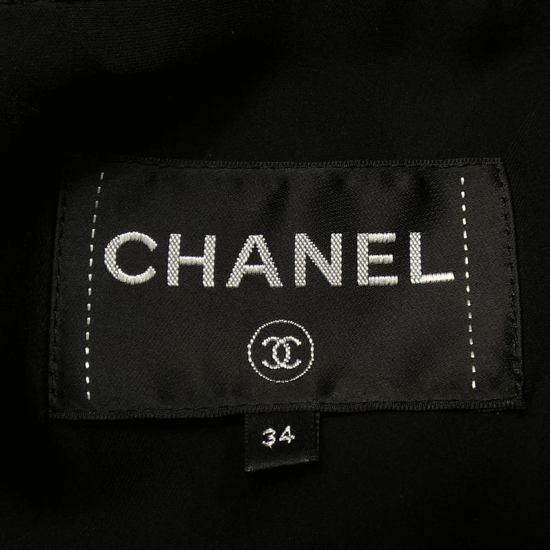 Chanel P73309v64833 Coat