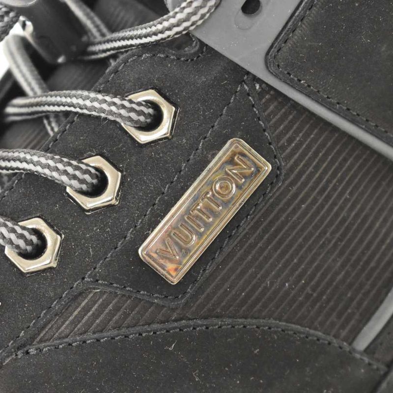 Louis Vuitton NBA Oberkamphrein Suede Ankle Boots Sneakers 8.5 Black Bm0290