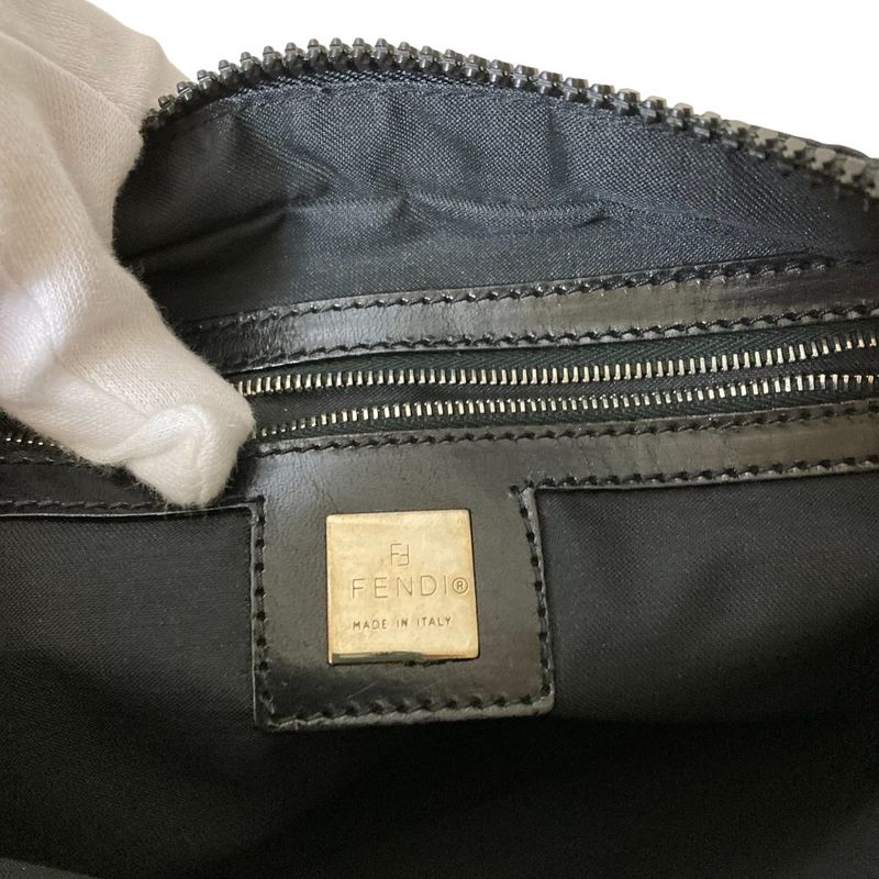 Good Quality Fendi Zucca Pattern Shoulder Bag Pouch Black Ladies Used