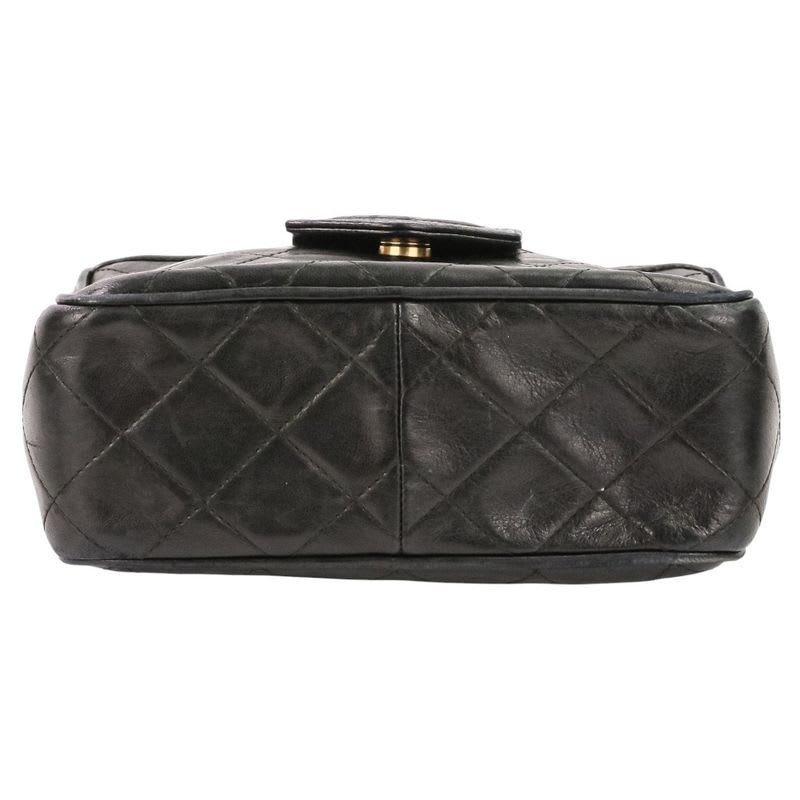 Chanel Charm Quilted Chain Shoulder Bag Camera