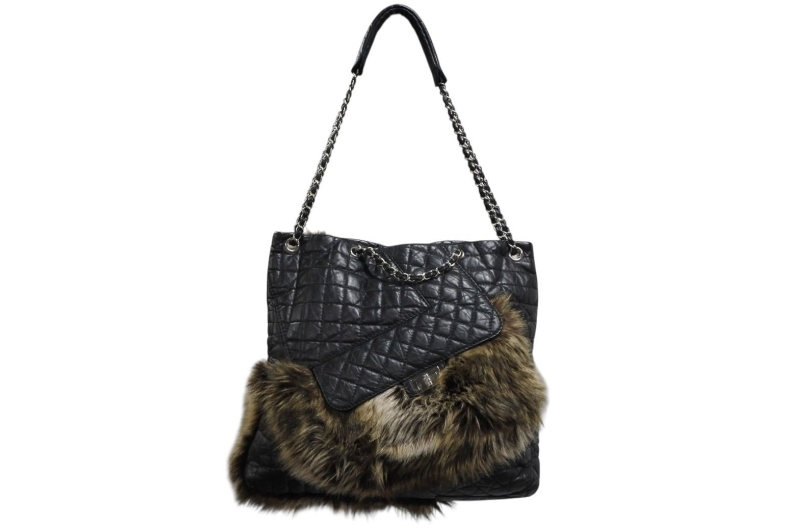 Chanel 2-Way Bag 2.55 CC Logo Calfskin Faux Fur Black Silver — view 4