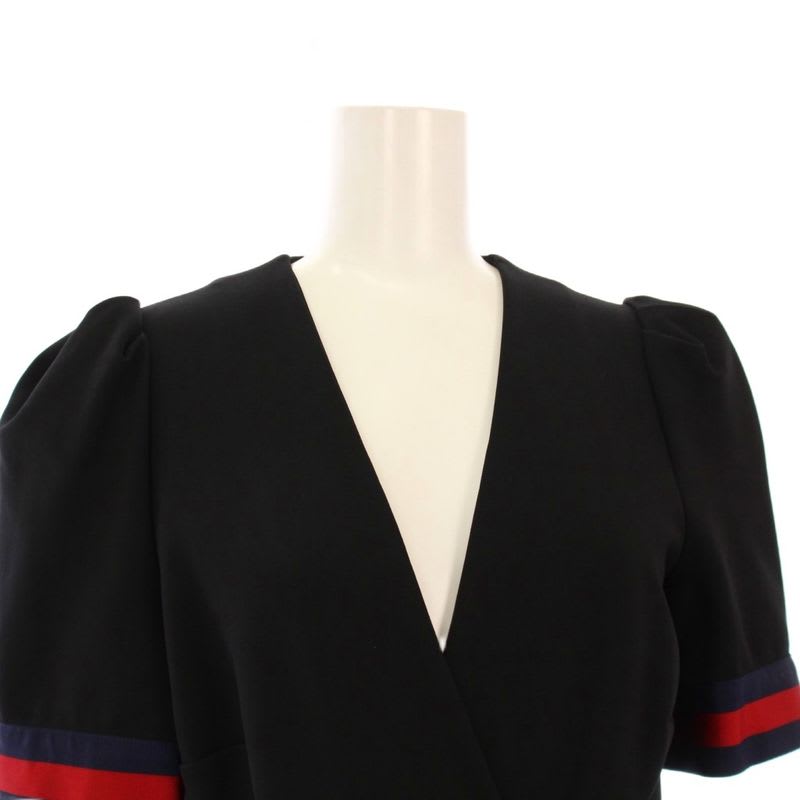 Gucci Jersey V-neck Dress Knee Length Short Sleeve Ribbon