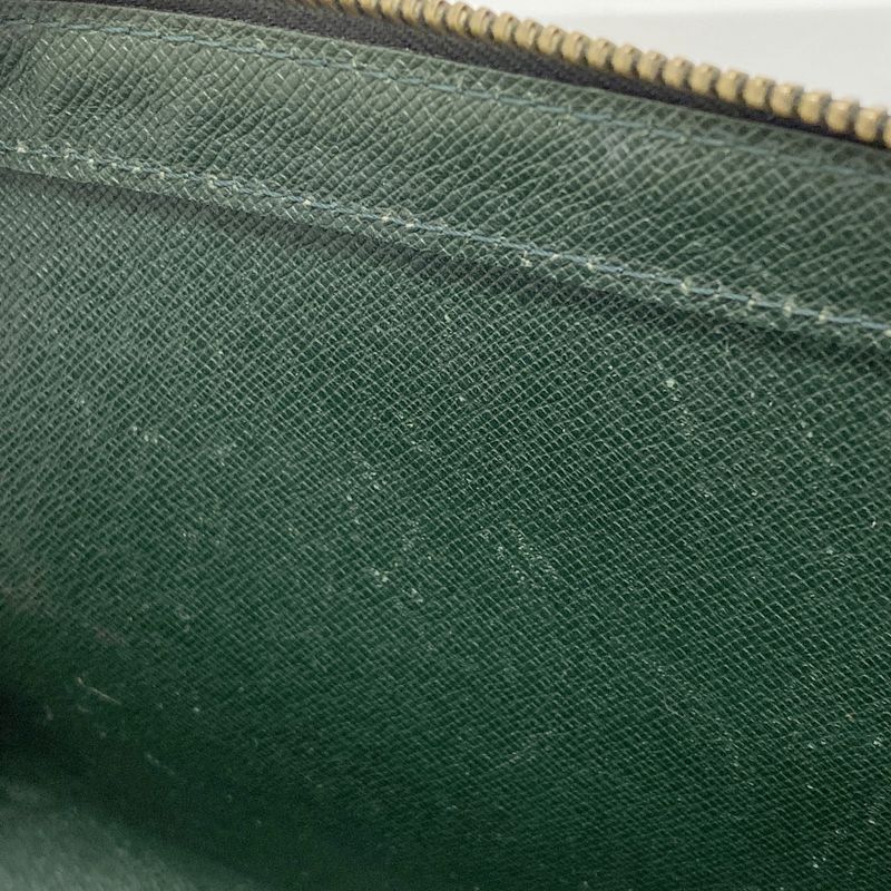 Louis Vuitton Clutch Bag Taiga Baikal M30184 Epi Sea Men's