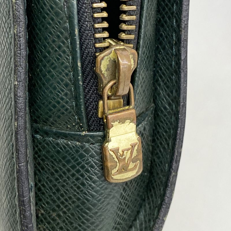 Louis Vuitton Clutch Bag Taiga Baikal M30184 Epi Sea Men's