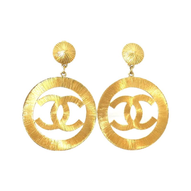 Vintage Chanel Earring