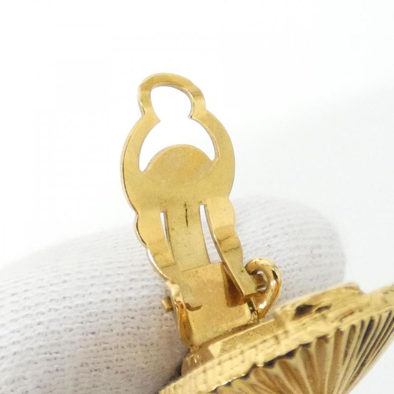 Vintage Chanel Earring