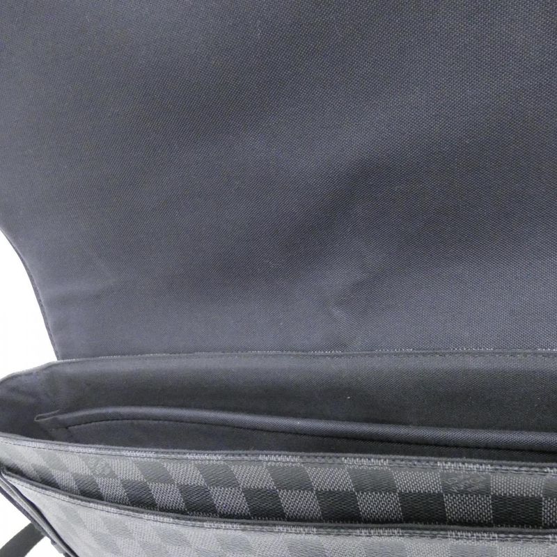Louis Vuitton Damier Graphite District GM N41271 Shoulder Bag