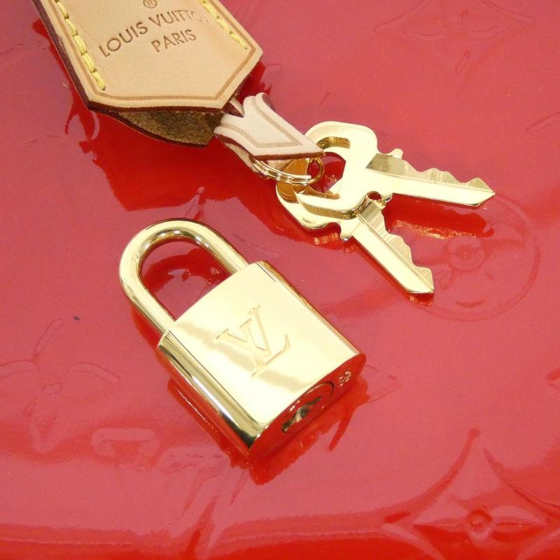 Louis Vuitton Vernis Montebello MM M90160 Bag