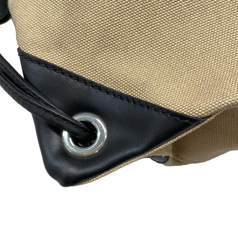 Fendi Backpack Sac - 7vz057 Beige X Black 2way Drawstring Shape Logo Leather