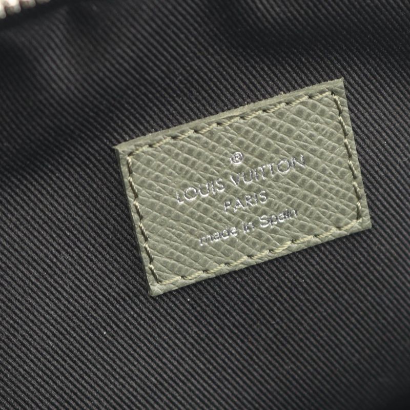 Louis Vuitton Waist Bag Body Bag Avenue Ring Bag Taiga M30973 VERT Laurier