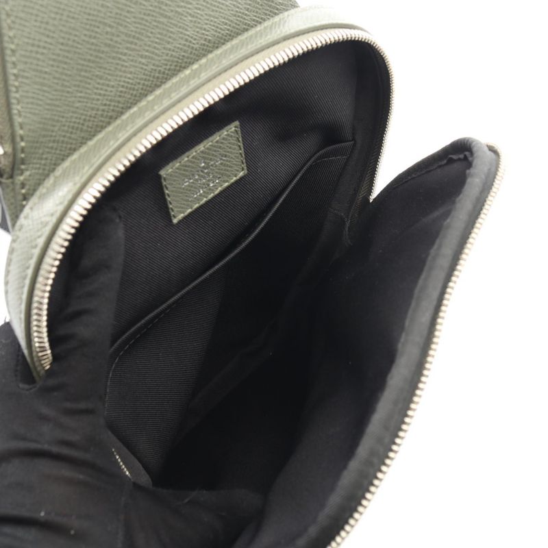 Louis Vuitton Waist Bag Body Bag Avenue Ring Bag Taiga M30973 VERT Laurier