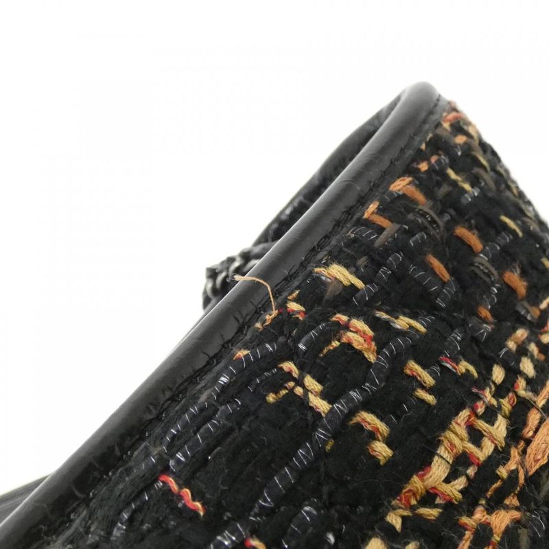 Chanel Gabriel Line 93824 Shoulder Bag