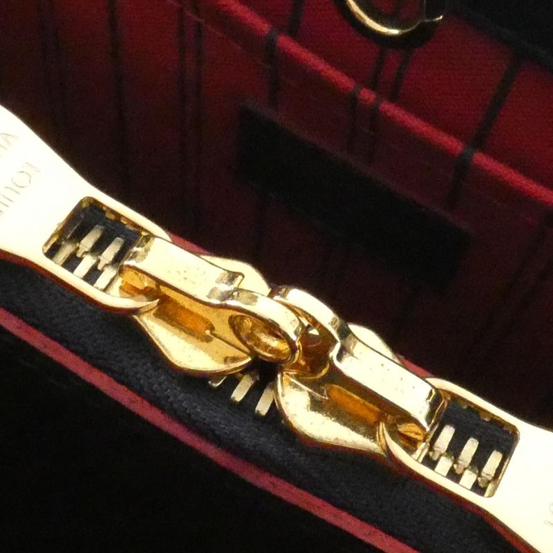 Louis Vuitton Monogram Empreinte Montaigne MM M42746 Bag