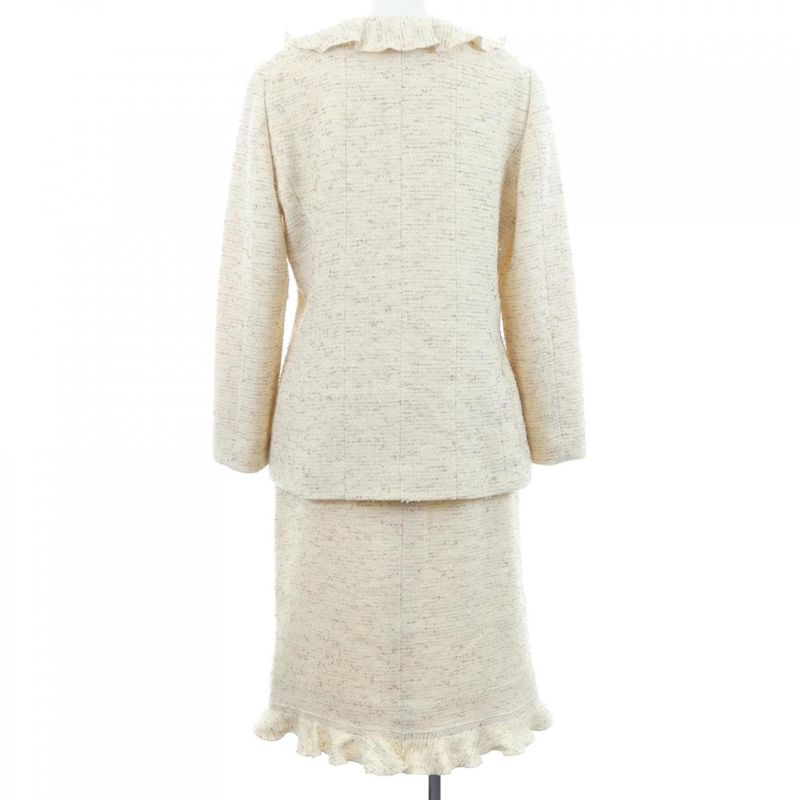 Vintage Chanel P14302v07811 99A Suit