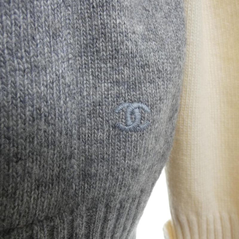 Vintage Chanel MADE IN Scotland Clover Button Cardigan